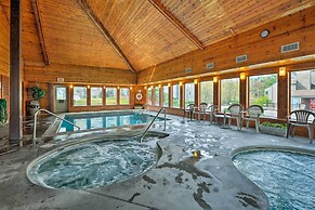 Gatlinburg Condo w/ Pool, Hot Tub, & Mtn Views!