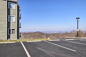 Gatlinburg Condo w/ Pool, Hot Tub, & Mtn Views!