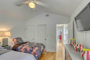 Bright Tallahassee Home, 5 Mi to Dtwn & Lake Ella!