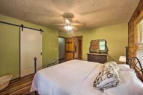 Cozy Family-friendly Pine Grove Cabin w/ Fire Pit!