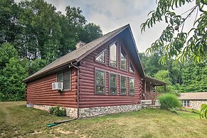 Cozy Family-friendly Pine Grove Cabin w/ Fire Pit!