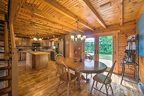 Cozy Family-friendly Pine Grove Cabin w/ Fire Pit!