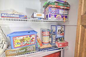 Locust Lake Village Cabin w/ Deck & Lake View!