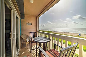 Oceanfront Corpus Christi Escape w/ Community Pool