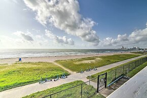 Oceanfront Corpus Christi Escape w/ Community Pool
