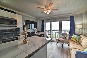 Oceanfront Corpus Christi Escape w/ Community Pool