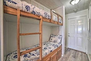 Oceanfront Corpus Christi Escape w/ Community Pool