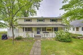 Waterfront Cable Lake Cabin w/ Grill!