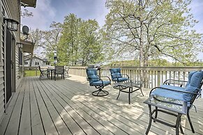 Pet-friendly Grass Lake Retreat w/ Game Room!