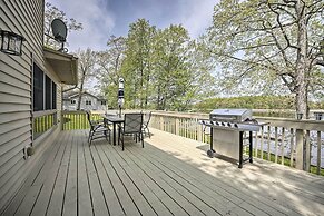 Pet-friendly Grass Lake Retreat w/ Game Room!