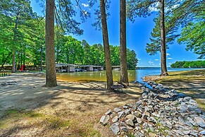 Henrico Hideaway w/ Lake Access + Boat Slip!