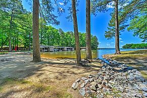 Henrico Hideaway w/ Lake Access + Boat Slip!