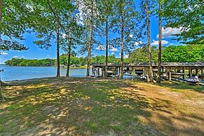 Henrico Hideaway w/ Lake Access + Boat Slip!