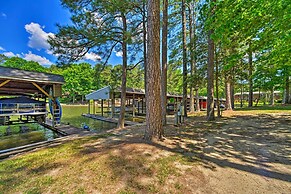 Henrico Hideaway w/ Lake Access + Boat Slip!