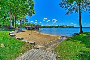 Henrico Hideaway w/ Lake Access + Boat Slip!