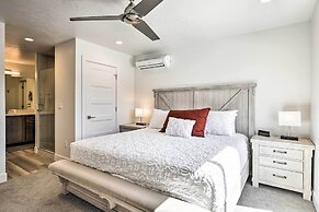 Spacious St. George Townhome w/ Grill & Views!