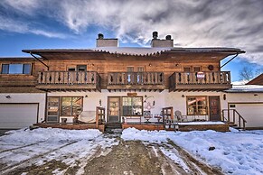 Downtown Red River Retreat w/ Mtn Views + Yard