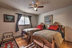 Downtown Red River Retreat w/ Mtn Views + Yard