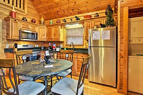 'breathtaking View' Cabin w/ Game Room & Hot Tub!