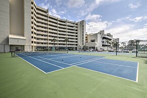 Modern Waterfront Hudson Condo w/ Resort Pool!