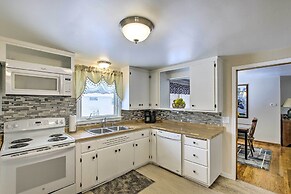 Green Bay Home: 3 Blocks to Lambeau Field!