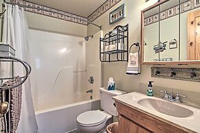 Florissant Hilltop Hideaway w/ Porch + Pond Access