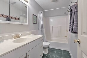 Hilton Head Waterfront Golf Getaway: Pet Friendly!