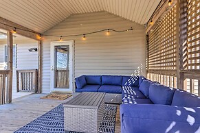 Bright Asheville Retreat With Hot Tub & Decks!