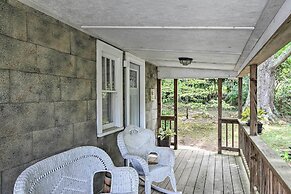 Enchanting Family House w/ Balcony < 3 Mi to Wvu!