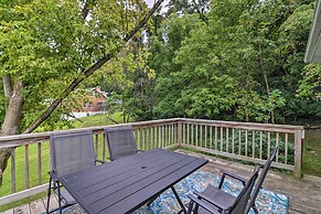 Enchanting Family House w/ Balcony < 3 Mi to Wvu!