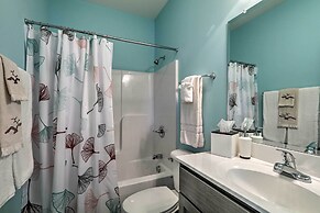 Serene Poconos Cabin w/ Fire Pit & Creek Access!