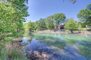 Cozy New Braunfels Condo w/ Community Pool & Grill