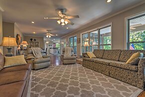 Home on Lake Catherine w/ Dock 9 Mi to Hot Springs