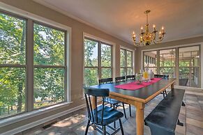 Home on Lake Catherine w/ Dock 9 Mi to Hot Springs