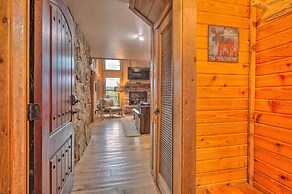 'blue Spruce Cabin' w/ Hot Tub & Resort Amenities