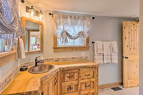 Hendersonville Cabin w/ Hot Tub, Views & Fire Pit!