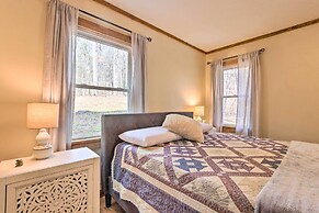 Hendersonville Cabin w/ Hot Tub, Views & Fire Pit!