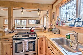 Hendersonville Cabin w/ Hot Tub, Views & Fire Pit!