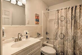 Charming Guesthouse Getaway on 10-acre Farm!