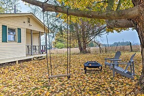 Peaceful Bluegrass Getaway on 10-acre Farm!