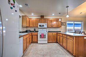 Grants Pass Home: 1 Mi to Downtown & Rogue River!