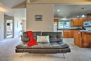 Grants Pass Home: 1 Mi to Downtown & Rogue River!