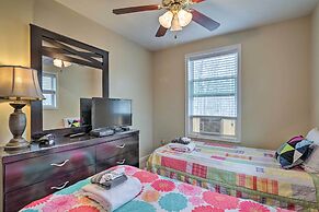 6 Mi to Skiing: Family Poconos Home w Decks!