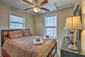 6 Mi to Skiing: Family Poconos Home w Decks!