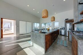 Luxury Ocean-view Villa w/ Pool By Cerritos Beach