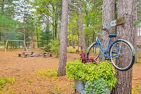 Quiet Retreat on Lake w/ Kayaks, Boats + Bikes!