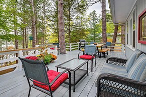 Quiet Retreat on Lake w/ Kayaks, Boats + Bikes!