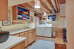 Quiet Retreat on Lake w/ Kayaks, Boats + Bikes!