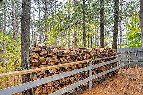 Quiet Retreat on Lake w/ Kayaks, Boats + Bikes!