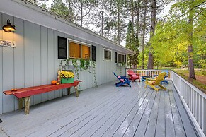 Quiet Retreat on Lake w/ Kayaks, Boats + Bikes!
